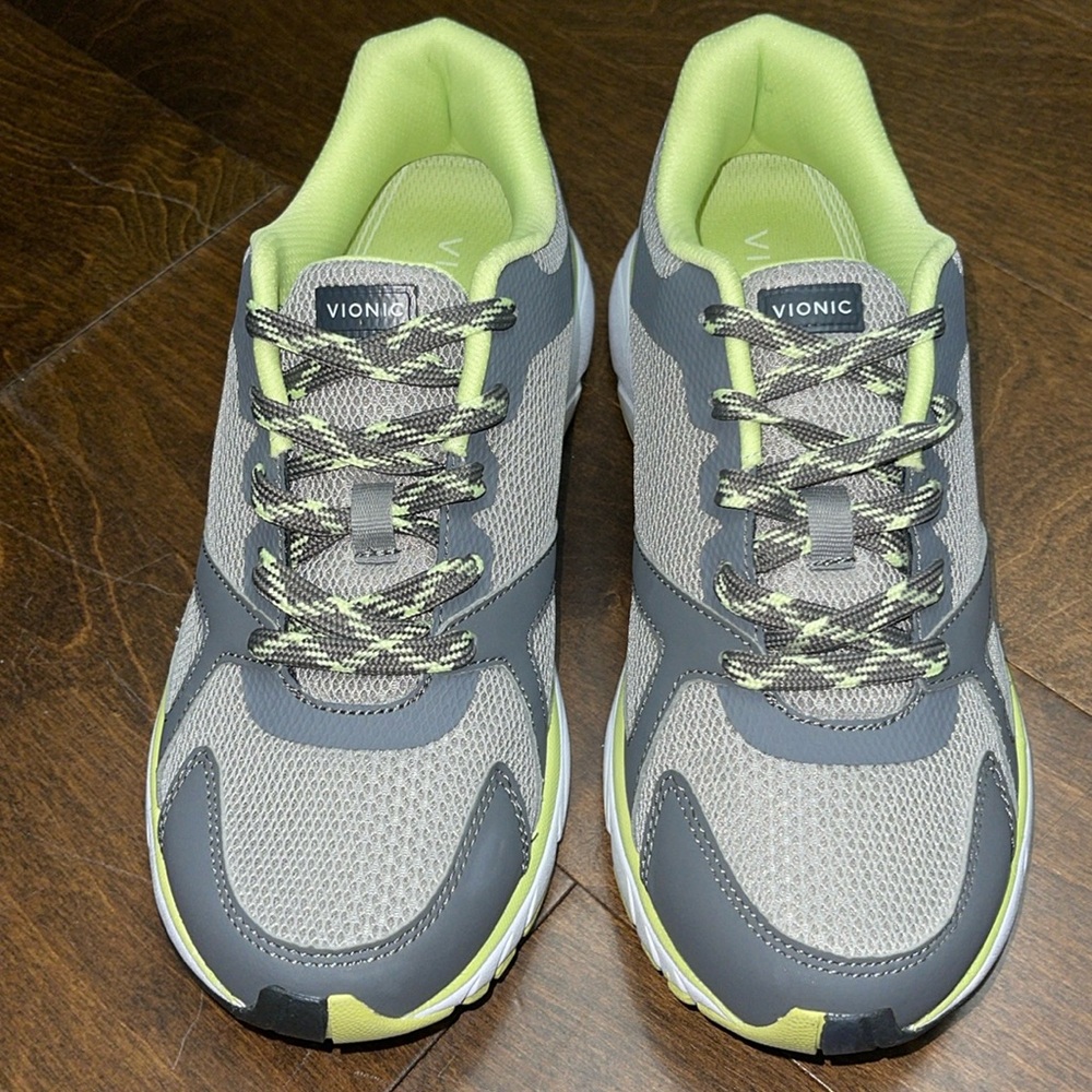 New, VIONIC Tokyo sneakers
